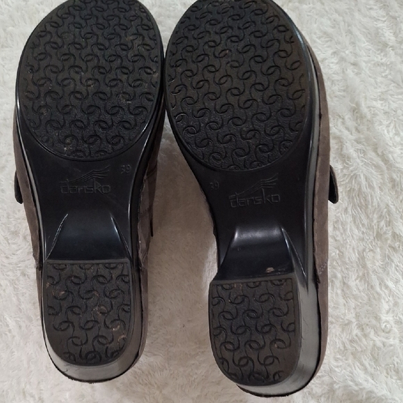 Dansko Brown Slip-On Shoes with Elastic Panel main image 6